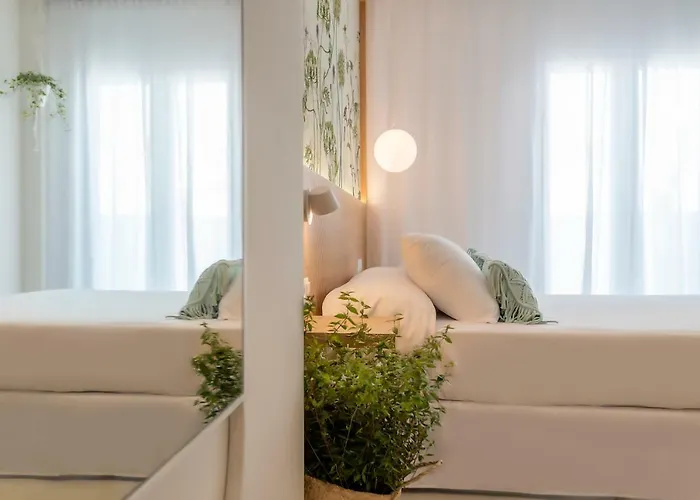 Alzocaire Boutique Гостьовий будинок Коніль-де-ла-Фронтера