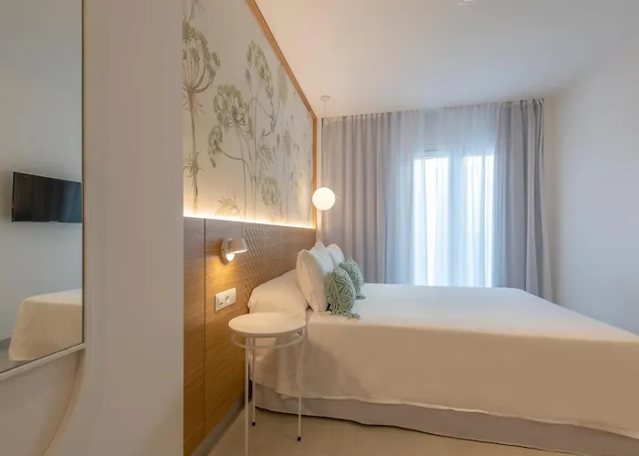 Πανσιόν Alzocaire Boutique 4*