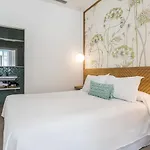 Alzocaire Boutique Гостьовий будинок Коніль-де-ла-Фронтера